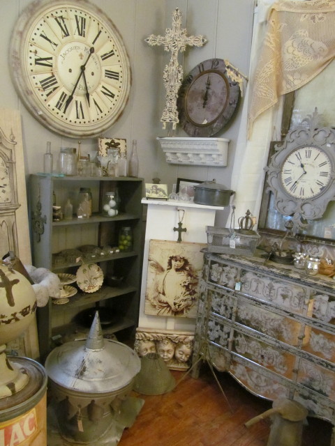 Lots of goodies - Living Vintage