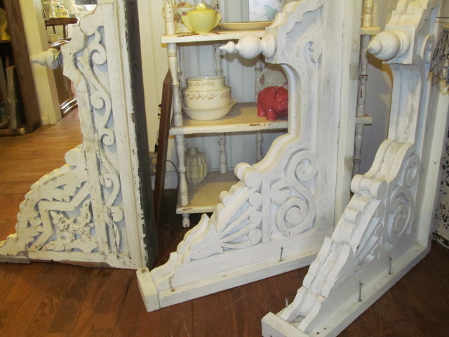 Choosing between two sets of corbels - Living Vintage