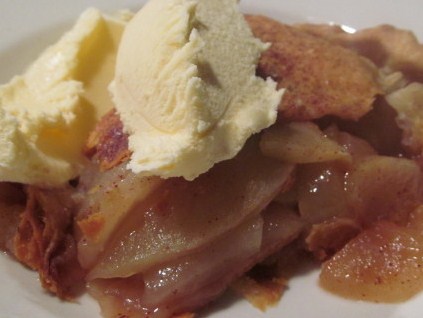 apple pie and ice cream - Living Vintage