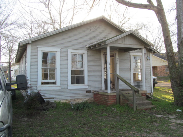 Small frame cottage to be torn down