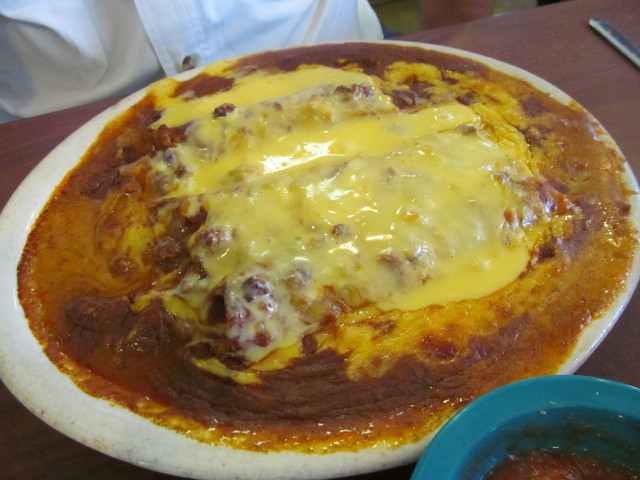 cheese enchiladas at Enchiladas Y Mas