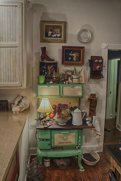 Antique Stove at Country Star Bed and Breakfast