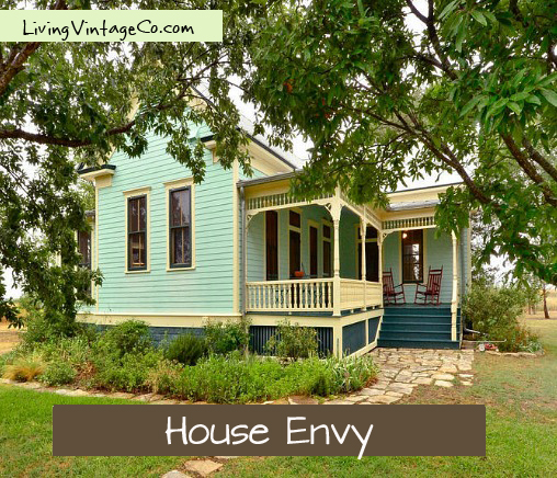 Painted-Queen-Anne-Farmhouse-Texas