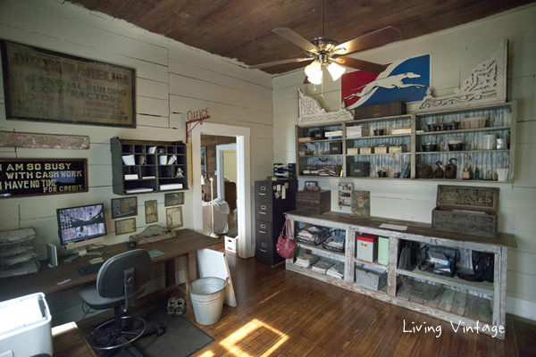 office - the ceiling project is a project for later - Living Vintage