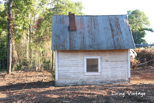 Have You Dreamed of Owning in An Old House? - Living Vintage