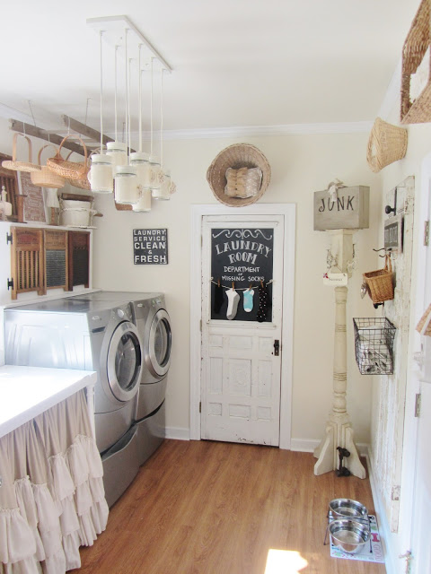 This darling laundry room featured on Living Vintage's Friday Favorites - come check it out