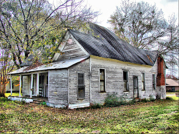 An old (and now demolished) house - featured on Friday Favorites - Living Vintage