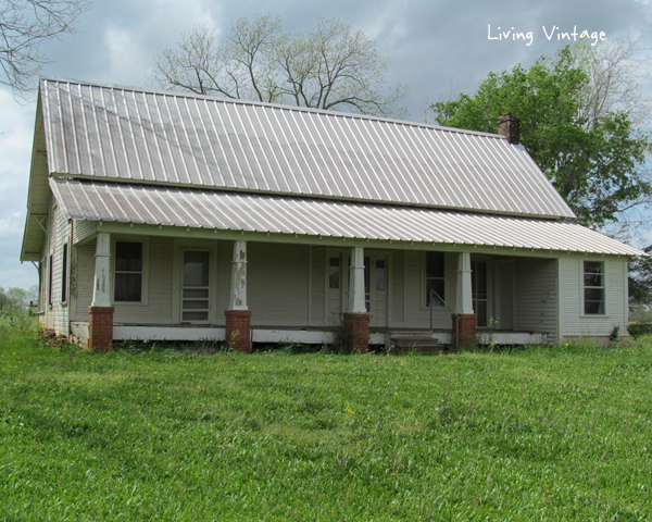 The old farmhouse down the road - Living Vintage