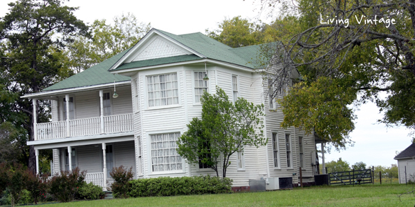 The farmhouse we almost bought - Living Vintage