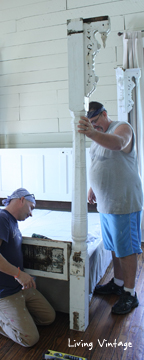 We built a bed using old corbels and doors - Living Vintage