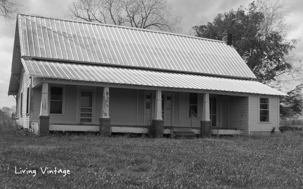 The old farmhouse down the road - Living Vintage