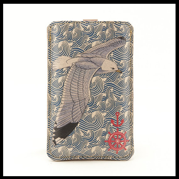 leather iphone case made by Tovicorrie - featured on Living Vintage