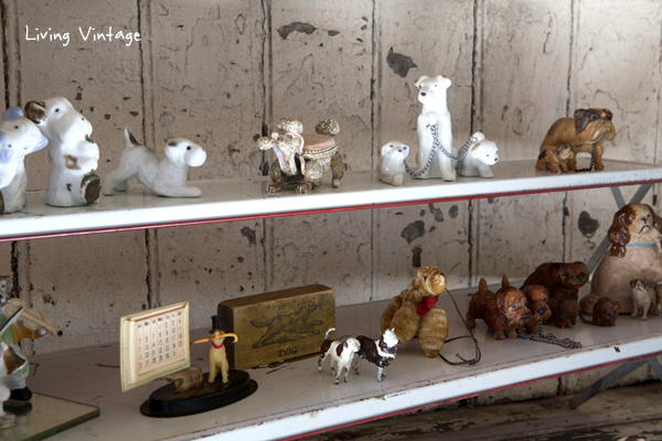 closeup of antique dog collectibles - head on over to see our living room reveal!  