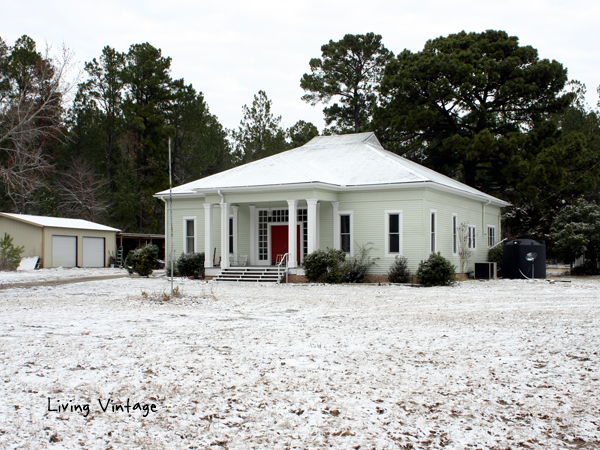 our old dogtrot in the snow - Living Vintage
