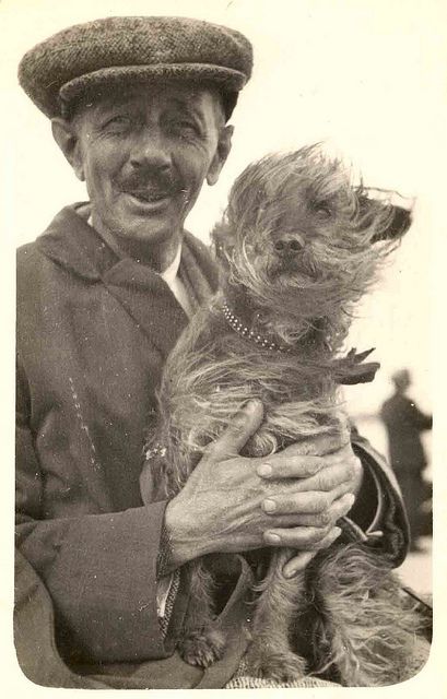 12 Dogs and Their Humans - Living Vintage