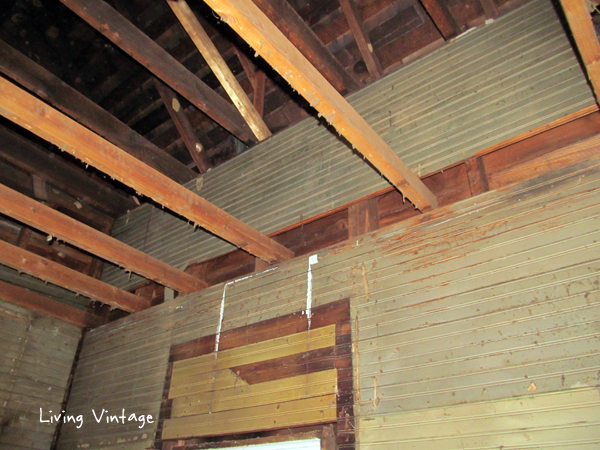 the dropped ceiling and green beadboard in the kitchen - Living Vintage