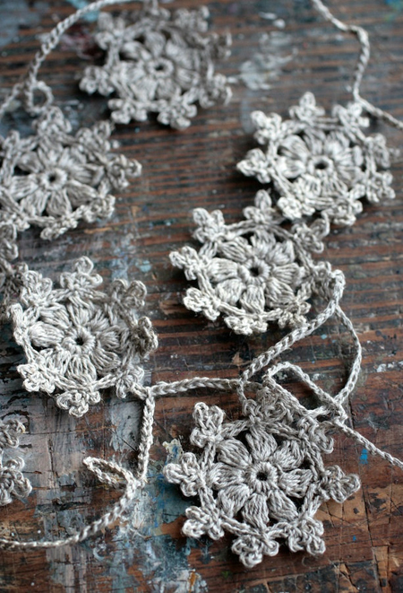 crocheted snowflake garland - Friday Favorites - Living Vintage