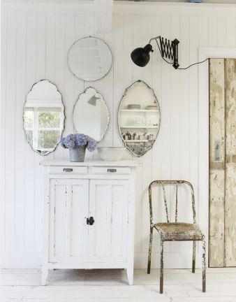 (Mostly) Wordless Wednesday :: Mirror Collections - Living Vintage