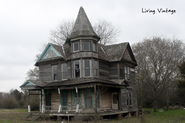 An Abandoned Victorian With a Backyard Surprise - Living Vintage