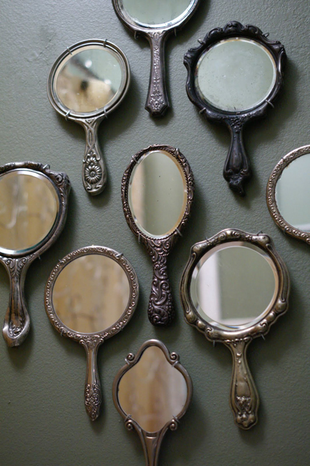 (Mostly) Wordless Wednesday :: Mirror Collections - Living Vintage