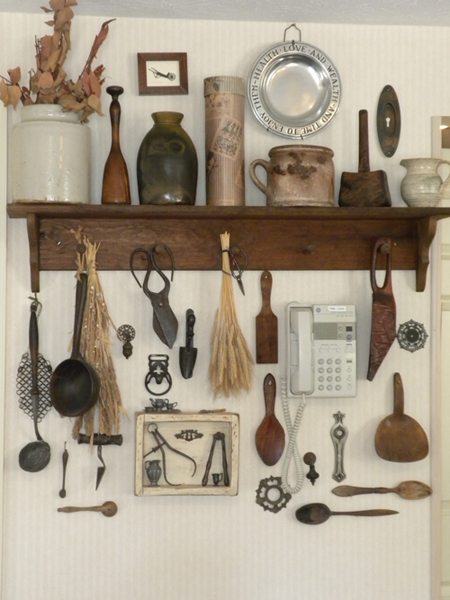12 vintage kitchen collections featured on (Mostly) Wordless Wednesday - Living Vintage