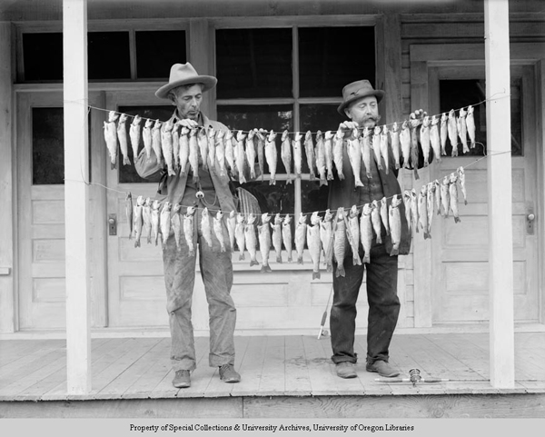 12 fascinating and amusing vintage fishing photos - Living Vintage