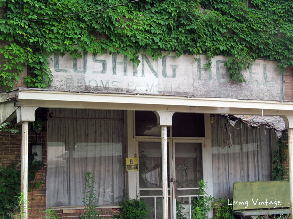 The old, abandoned hotel that was never a 'real' hotel - Living Vintage