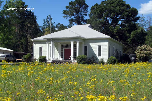 Spring in East Texas - Living Vintage