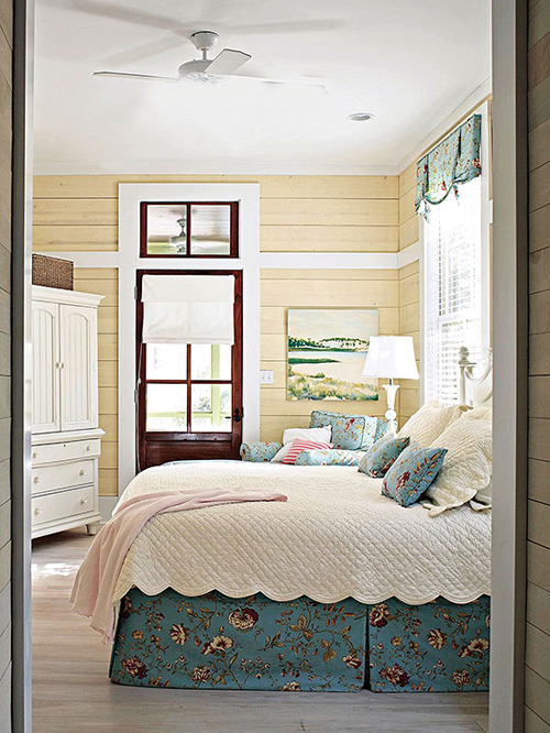 a very pretty country bedroom - one of 8 picks for this week's Friday Favorites - Living Vintage