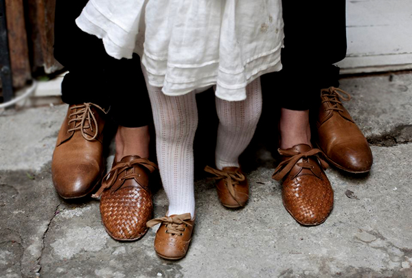 the little family with brown shoes - one of 8 picks for this week's Friday Favorites - Living Vintage