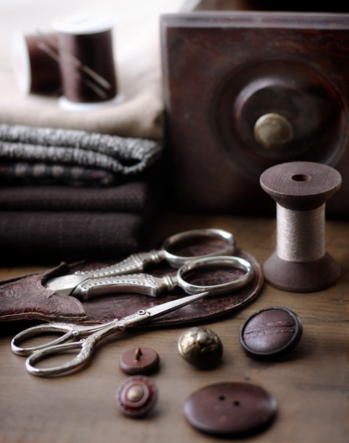vintage sewing accessories