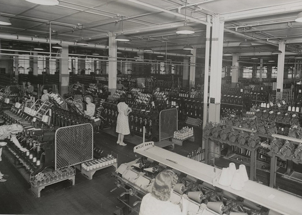 What Can a Woman Do? 25 fascinating vintage photos of working women. {Living Vintage}