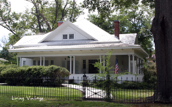 beautiful homes in Jefferson, TX