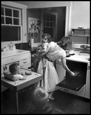 What Can a Woman Do? 25 fascinating vintage photos of working women. {Living Vintage}