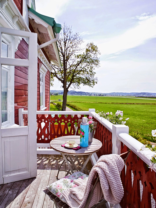 beautiful porch railing and a gorgeous view - one of 8 picks for this week's Friday Favorites
