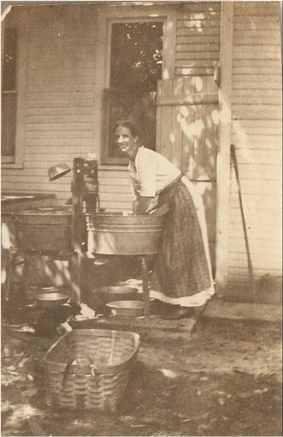 What Can a Woman Do? 25 fascinating vintage photos of working women. {Living Vintage}