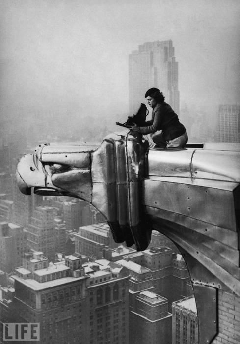 What Can a Woman Do? 25 fascinating vintage photos of working women. {Living Vintage}