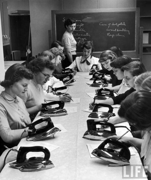 What Can a Woman Do? 25 fascinating vintage photos of working women. {Living Vintage}