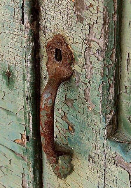 the beauty of rust and chippy paint - one of 8 picks for this week's Friday Favorites