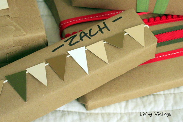 8 Holiday Gift Wrap Ideas using common brown craft paper and a glue gun!