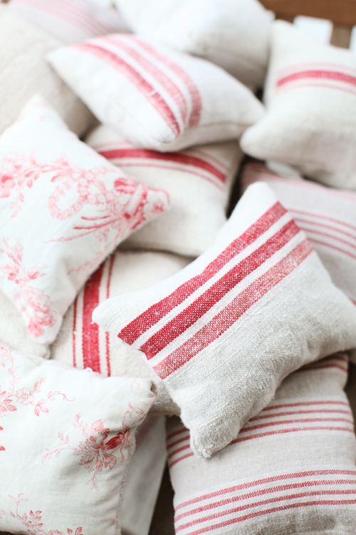 lavender sachets made with antique french linens
