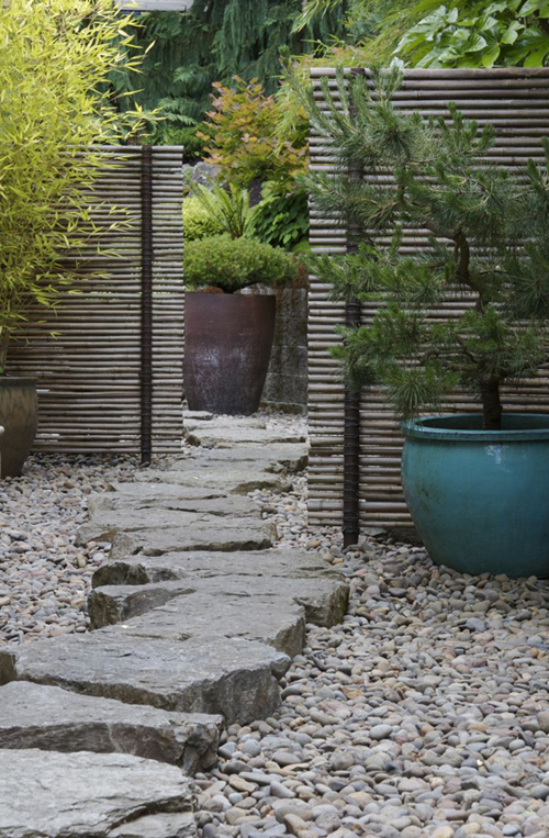 Love the bamboo privacy fencing and the chunky rock pathway - one of 8 picks for this week's Friday Favorites