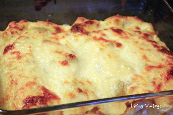 If you want to prepare an easy weeknight meal, try my sour cream chicken enchiladas. They're delicious!