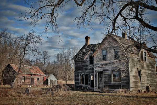 a wonderful image of an abandoned homestead - one of 8 picks for this week's Friday Favorites