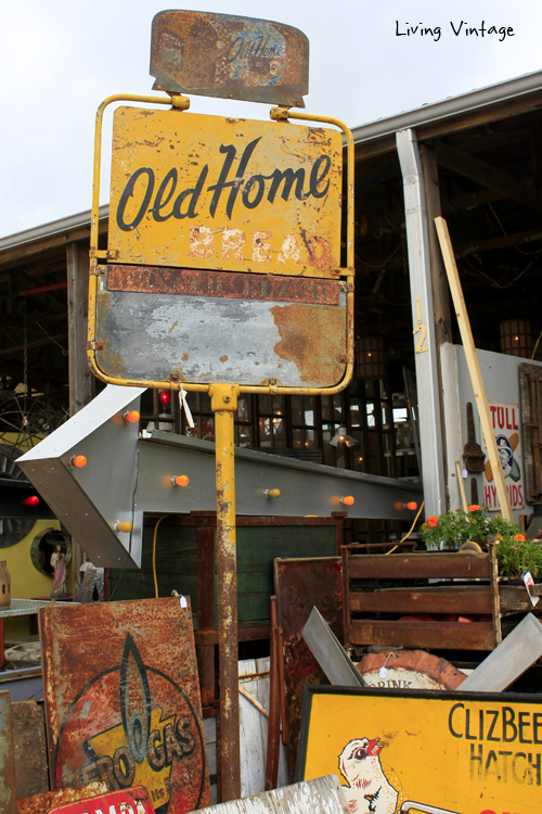 A rare Old Home bread sign