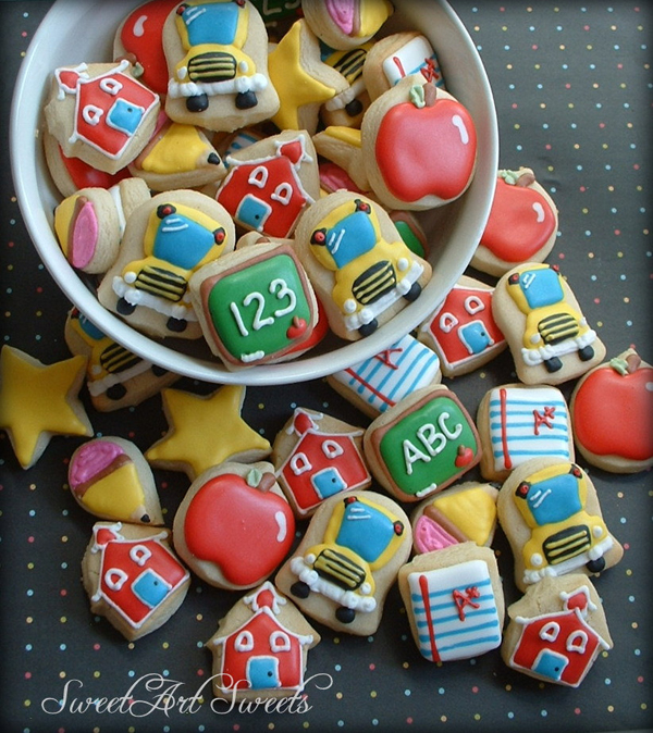 really cute "back to school" cookies - one of 8 picks for this week's Friday Favorites