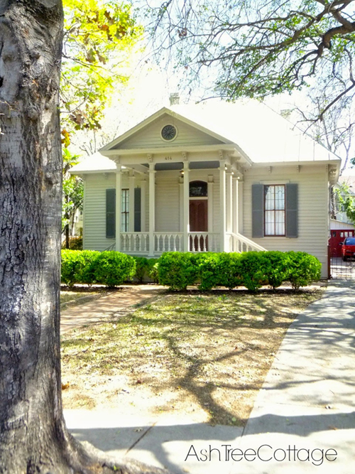 a home in one of San Antonio's historic district that looks like a quaint version of ours - one of 8 picks for this week's Friday Favorites