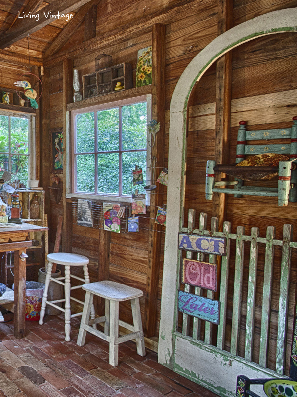 Jenny's adorably decorated garden shed | Living Vintage