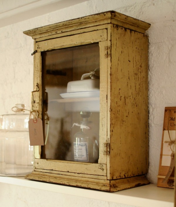 a lovely little cabinet that I'm positive I could find a place for - one of 8 picks for this week's Friday Favorites