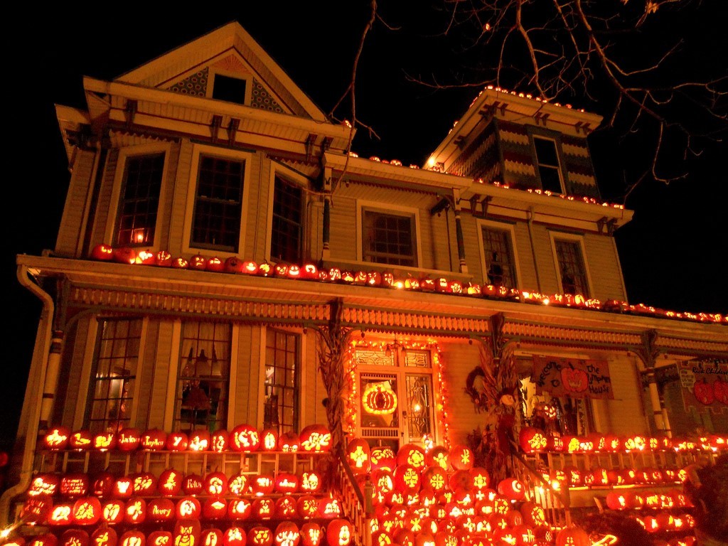 The (amazing) Pumpkin House in Kenova, WV -- one of 8 picks for this week's Friday Favorites